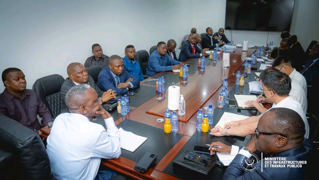 RDC : Réunion stratégique autour des infrastructures du Kasaï
