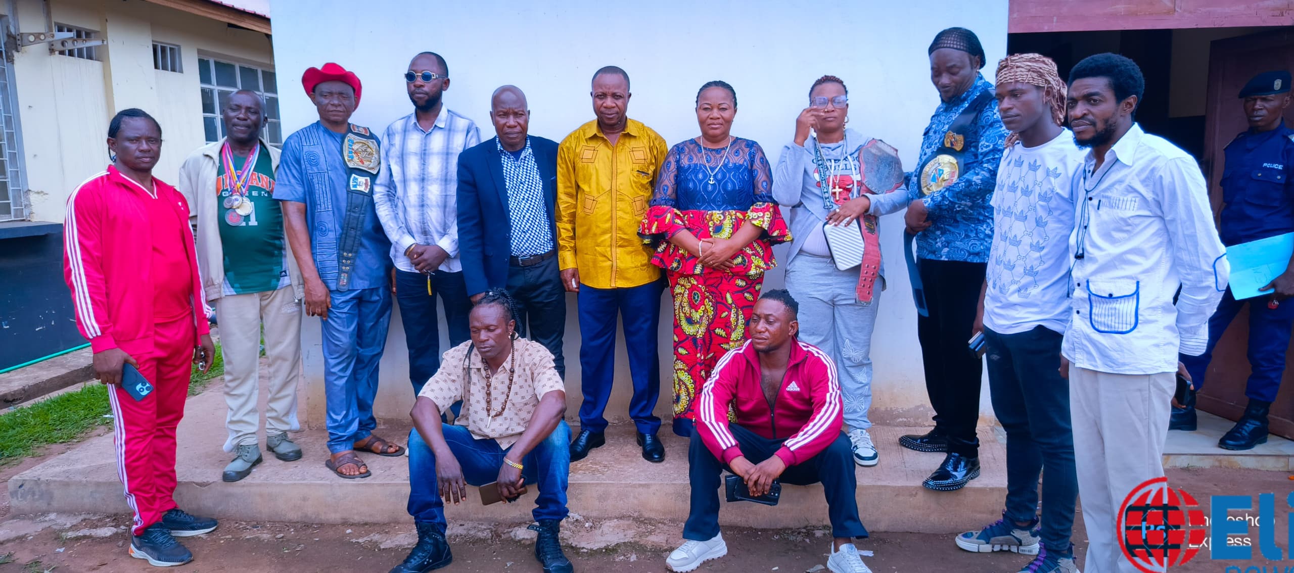 Kasaï : La ministre Alphonsine Bundu de sport et loisir conduit une délégation de catcheurs auprès du vice gouverneur Djoley Bokele