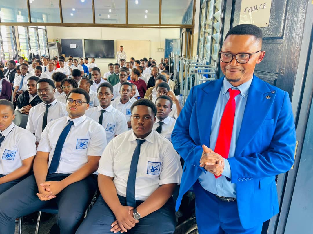 KINSHASA ÉDUCATION : les élèves finalistes de sous Division Ngaliema 1 sensibilisés sur les préparatifs des épreuves d'État 2026 par Benjamin Lokange