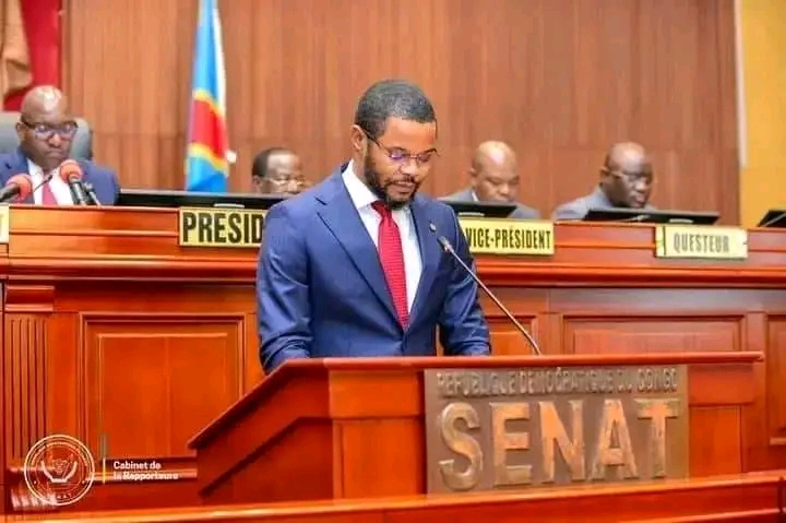 Rétrocession des 40 % aux provinces : le sénateur Joseph Ngalamulume interpelle le ministre Doudou Fwamba sur le respect de la Constitution