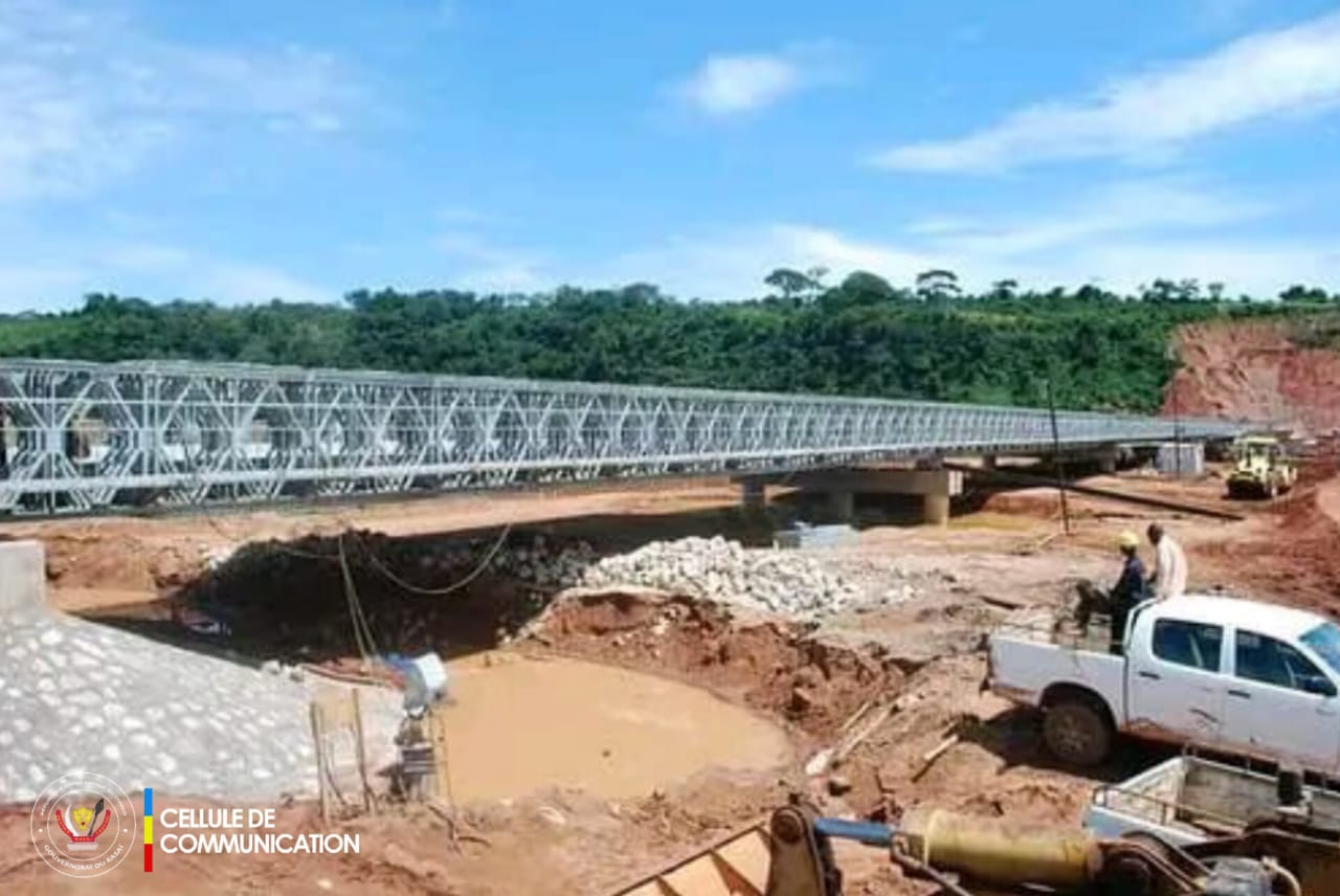 Kasaï : le Vice-gouverneur Djoley Bokele lance les travaux de lutte anti-érosive et de réhabilitation de la berge du pont Loange