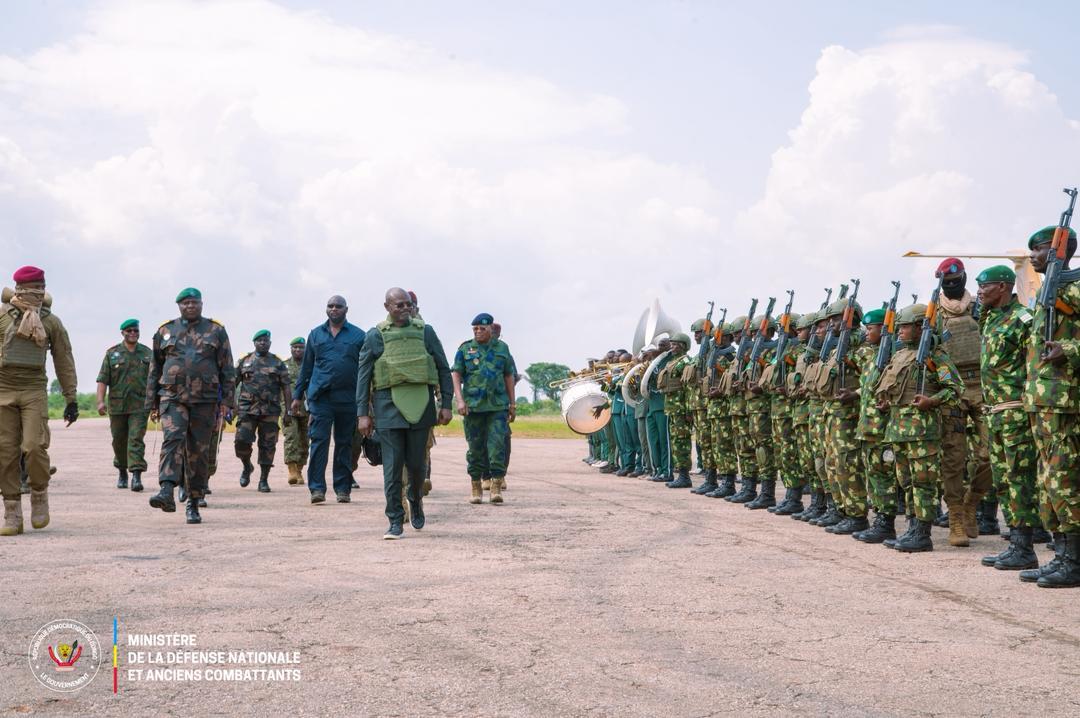 Tanganyika : le ministre de la défense nationale Guy Kabombo en mission officielle à Kalemie
