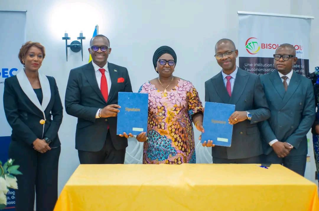 Kinshasa : signature d'un protocole d'accord entre le FOGEC et Bisou bisou pour l'appui financier des femmes rurales