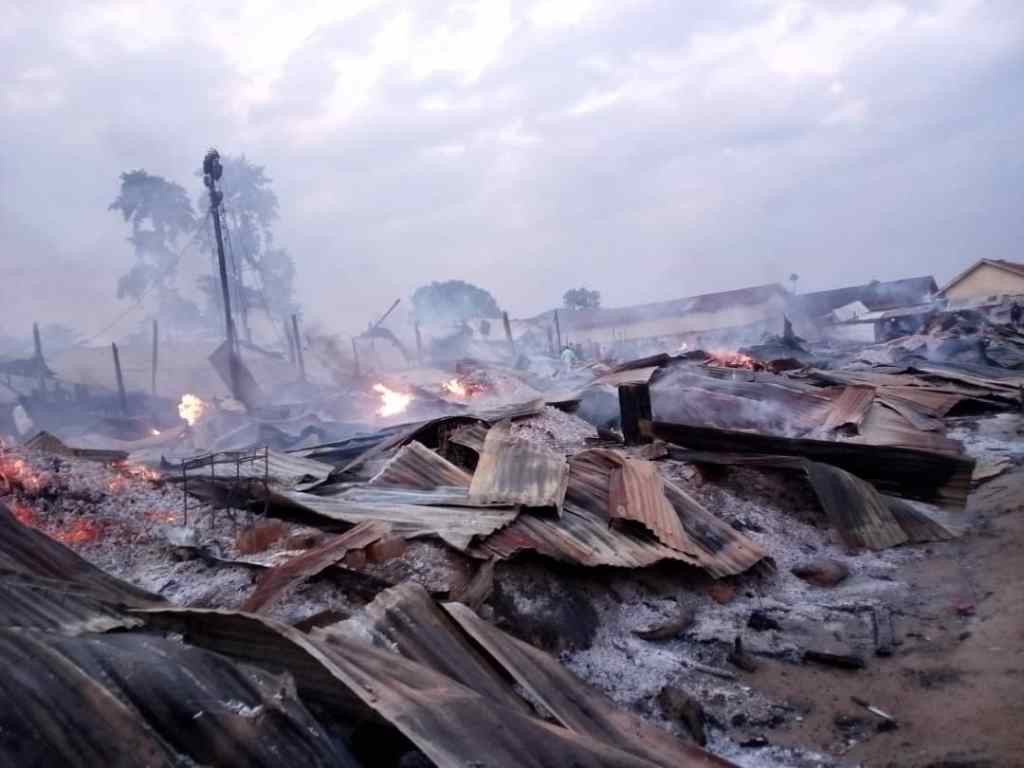 Kinshasa : Un feu ravage des équipements électoraux dans les entrepôts centraux de la CENI.