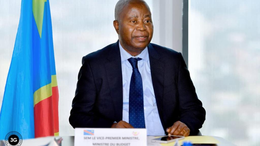 Ituri : Adolphe Muzito promet d’examiner la situation salariale du gouvernement civil, en manque de rémunération depuis 53 mois