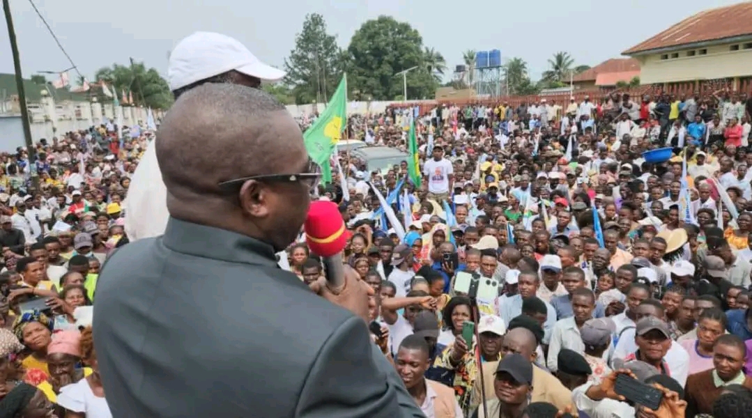Arrivée de Félix Tshisekedi à Kananga : le gouverneur Crispin Mukendi appelle à la mobilisation populaire lors d'un meeting du député John Kabeya Shikayi