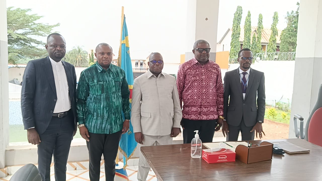 Kasaï :  Le Directeur Général intérimaire de Transco, Jérémie Kilubu lance la digitalisation de la billetterie et annonce le renforcement du transport interurbain à Tshikapa