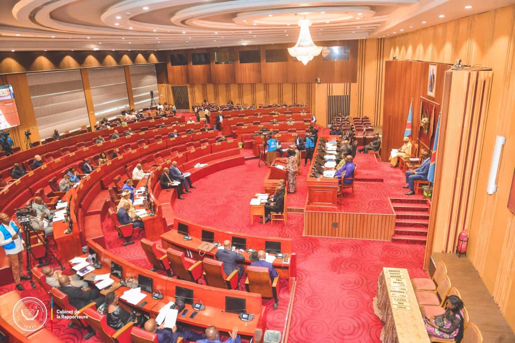 RDC : le Sénat adopte la loi sur les marchés boursiers, une étape majeure vers la création de la Bourse de Kinshasa