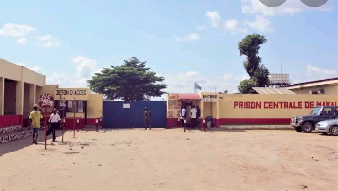 Kinshasa : 13 cas de choléra signalés dans la prison centrale de Makala, des mesures urgentes annoncées