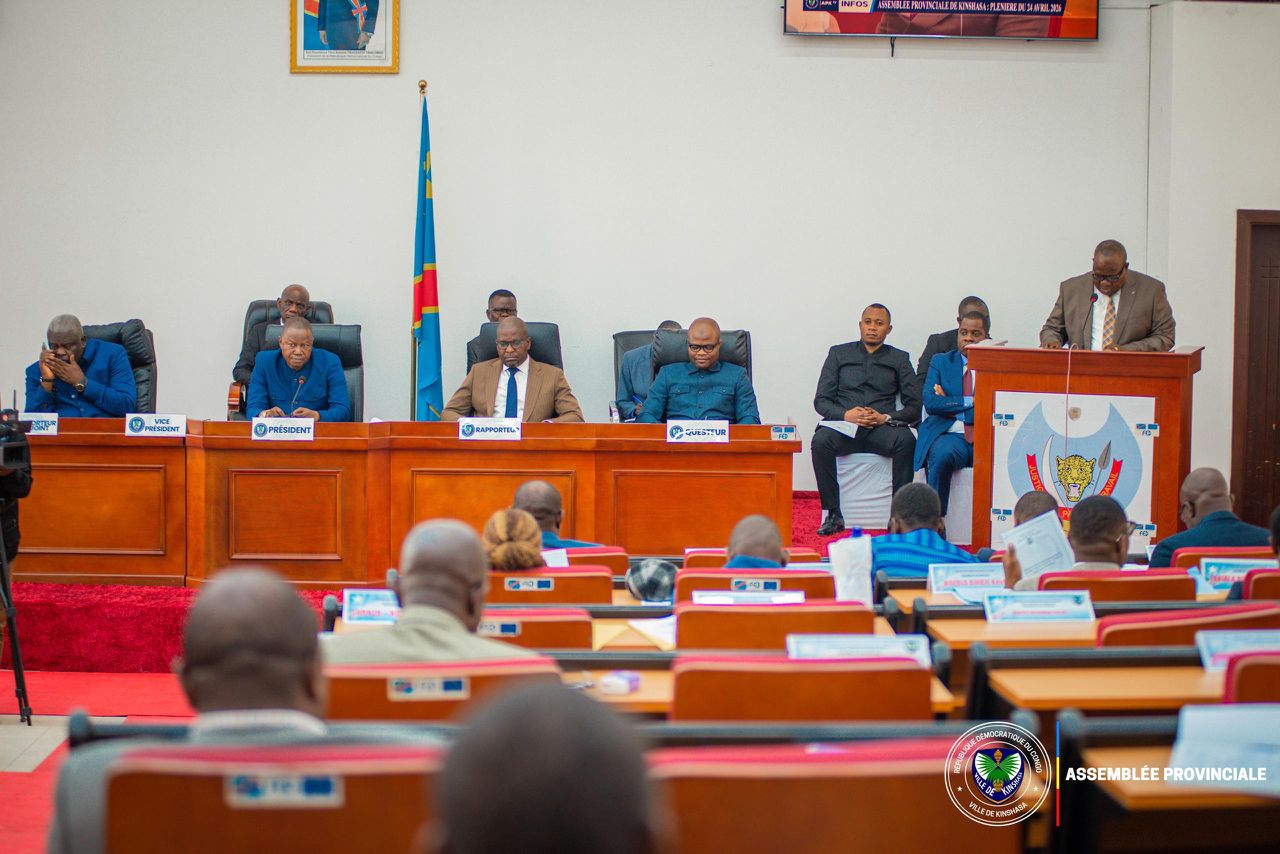 Kinshasa : l’Assemblée provinciale adopte un édit encadrant les taxis-motos avec des restrictions ciblées