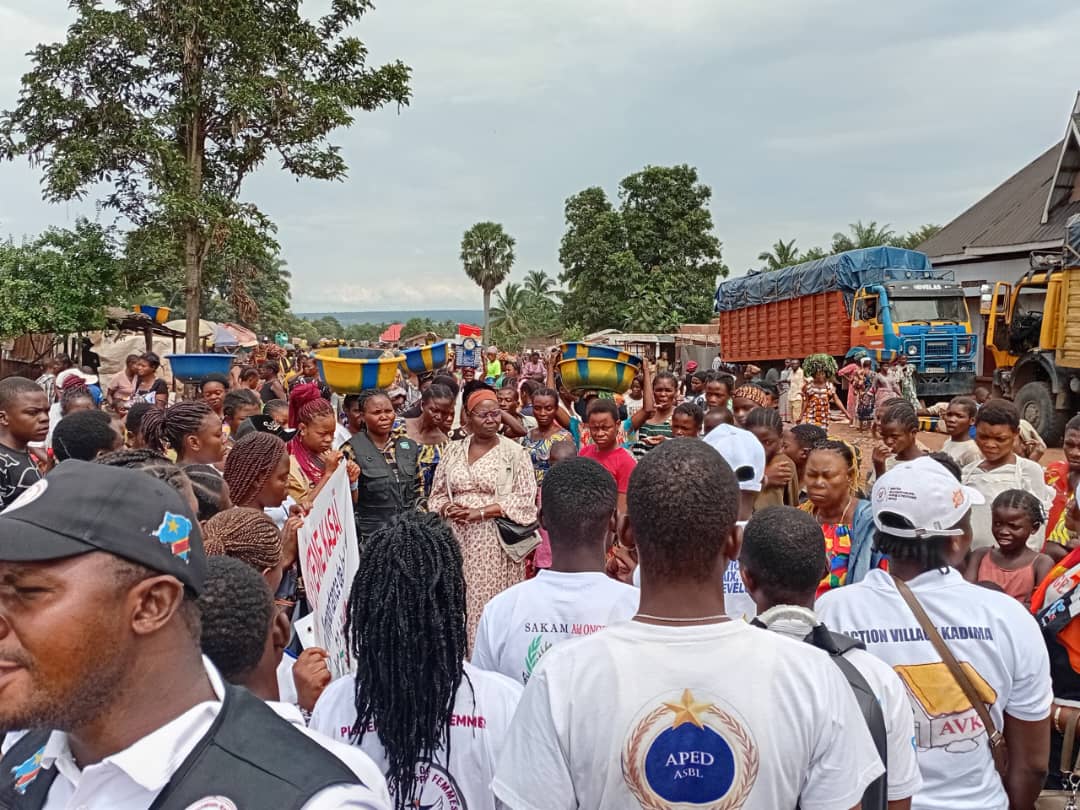 Kasaï : près de 1 000 femmes sensibilisées sur les mécanismes de protection des victimes à Tshikapa