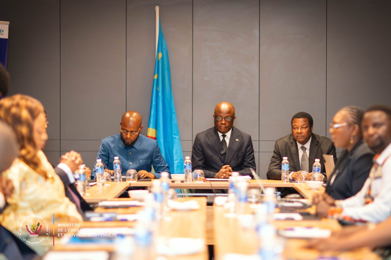 RDC : Le Vice-ministre de l'Éducation nationale Théodore Kazadi lance le programme de formation des formateurs centraux  pour intégrer le narratif GENOCOST dans les écoles