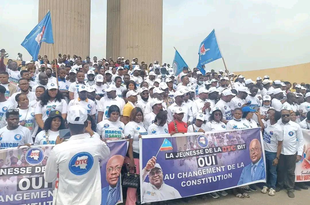 RDC : La jeunesse du parti DTC du vice-ministre Théodore Kazadi  en marche pour soutenir le changement de la Constitution