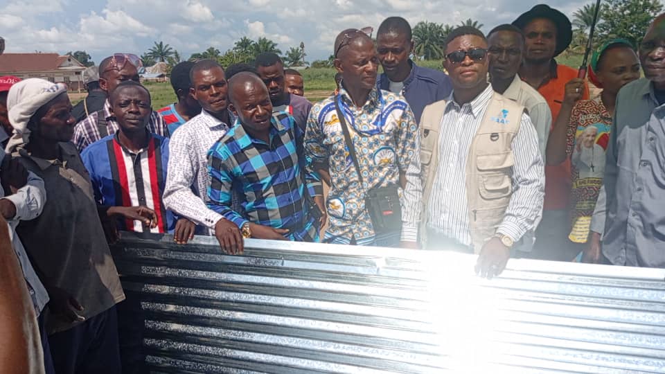 Kasaï : Le vice ministre Théo Kazadi à la rescousse des victimes de la catastrophe naturelle à Kamuesha