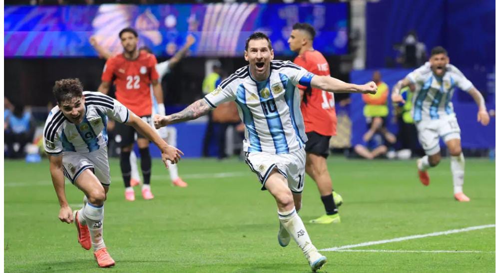 Trois buts en quinze minutes : Messi rallume l'espoir, l'Argentine arrache une qualification épique face à l'Égypte