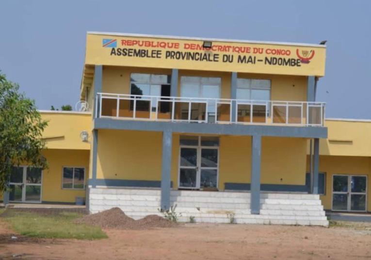 Maï-Ndombe : 10 mois impayés, les administratifs de l’Assemblée provinciale tirent la sonnette d’alarme
